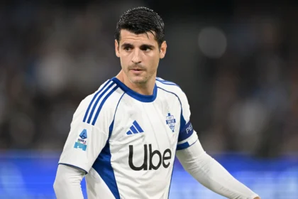 ألفارو موراتا مهاجم كومو الإسباني قريب من العودة إلى الليغا مع نادي خيتافي في صيف 2026