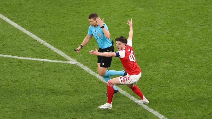 دانيال سيبرت الحكم الألماني لنهائي دوري أبطال أوروبا 2026 بين باريس سان جيرمان وآرسنال