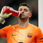 خوان جارسيا حارس مرمى برشلونة خلال المعسكر التدريبي استعدادًا لموسم 2026-2027
