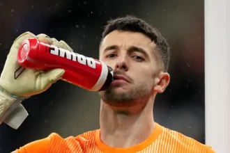 خوان جارسيا حارس مرمى برشلونة خلال المعسكر التدريبي استعدادًا لموسم 2026-2027
