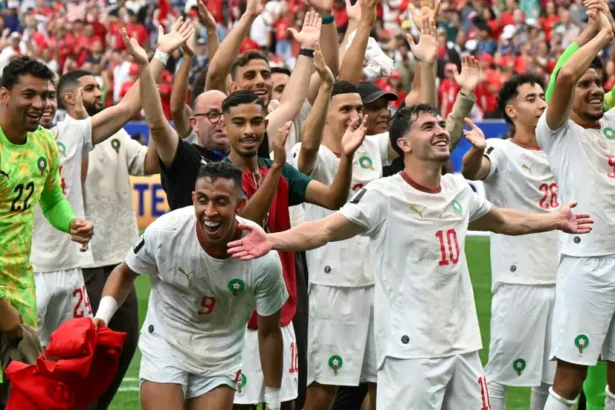 لاعبو منتخبي المغرب وفرنسا قبل مواجهة ربع نهائي كأس العالم 2026