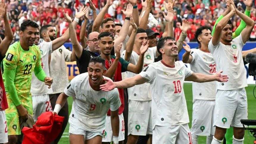 لاعبو منتخبي المغرب وفرنسا قبل مواجهة ربع نهائي كأس العالم 2026